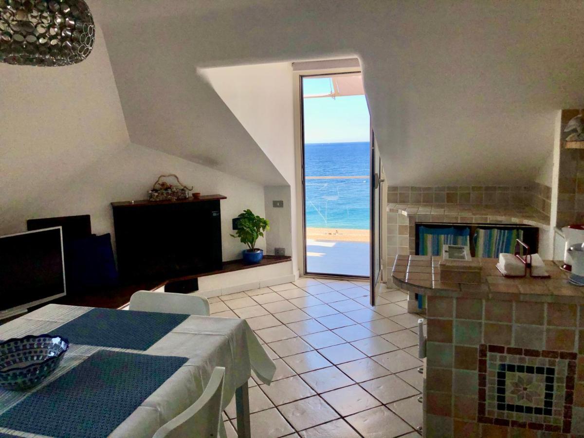 Mansarda Sul Mare Apartment Mascali Ngoại thất bức ảnh